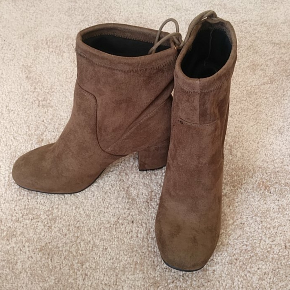 Shoe - Picture 5 of 8
